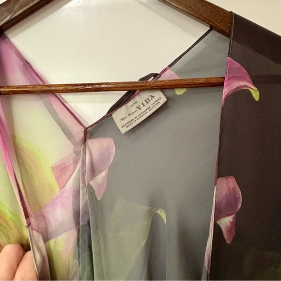 VIDA| Exquisite Sheer Wrap Shawl Open Cardigan w/Calla Lily Design on Black O/S - Picture 2 of 8